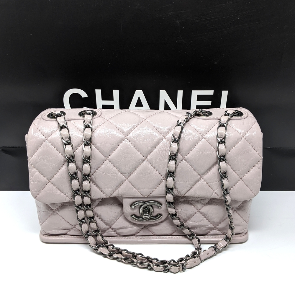 🦄🎉CHANEL Pink Bag Glazed Leather Flap Bag! Super Rare Color! Limited Edition - Picture 15 of 16